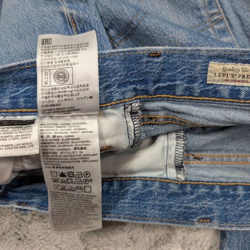 Levis Jeans Womens 30 Blue Light Original Straight Fit Premium Denim Full - Picture 6 of 11